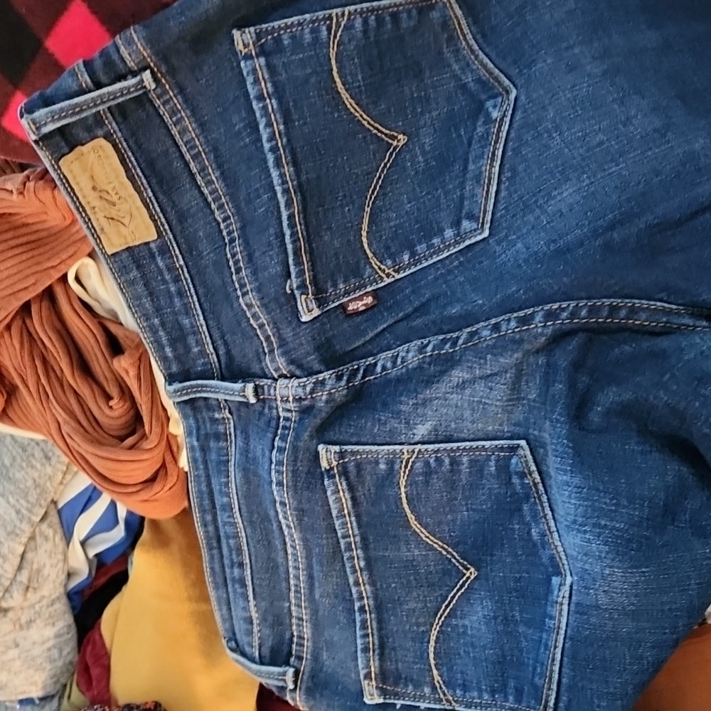 Levi jeans